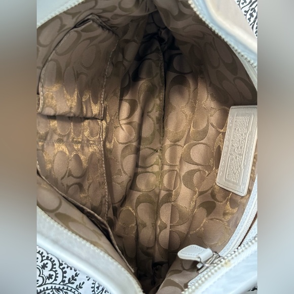 Coach Vintage Y2K SoHo Slim Duffle Legacy White Leather Shoulder Crossbody Bag - Picture 9 of 14